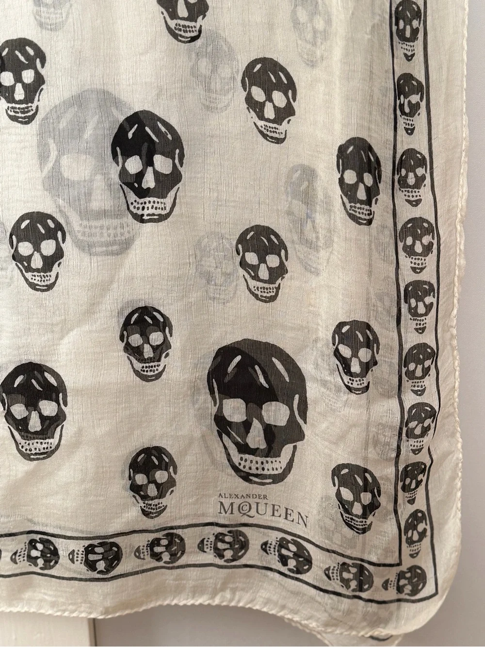 Alexander McQueen Classic Skull Silk Scarf